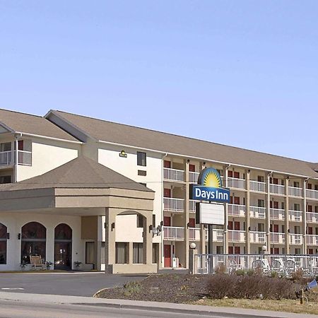 Days Inn By Wyndham Apple Valley Pigeon Forge/Sevierville Exteriér fotografie