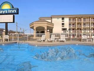 Days Inn By Wyndham Apple Valley Pigeon Forge/Sevierville Exteriér fotografie